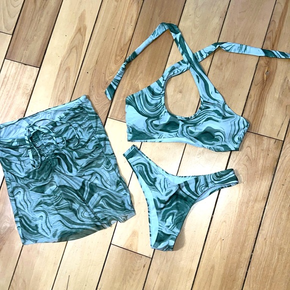 Green bikini with mesh bottom cover up - Picture 3 of 7